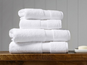 white towels collingwood airbnb Collingwood AirBnB cleaning services